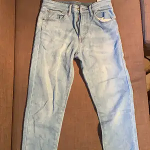 Stretch fit in really good condition. Worn twice