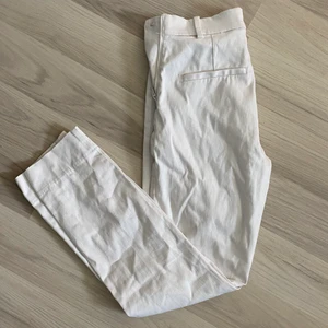 Kostymbyxor - Vita kostymbyxor i fint skick!