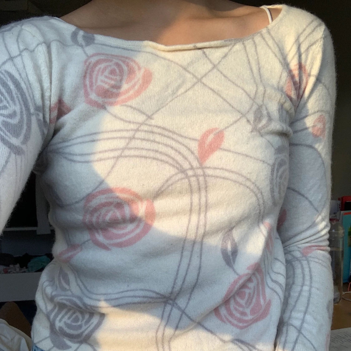 Vit topp med rosor - 90
