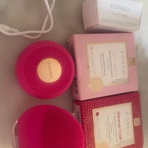 Foreo sett  - Använd fåtals gånger! Luna mini 2 och ufo mini och några masker medföljer och laddare till båda 