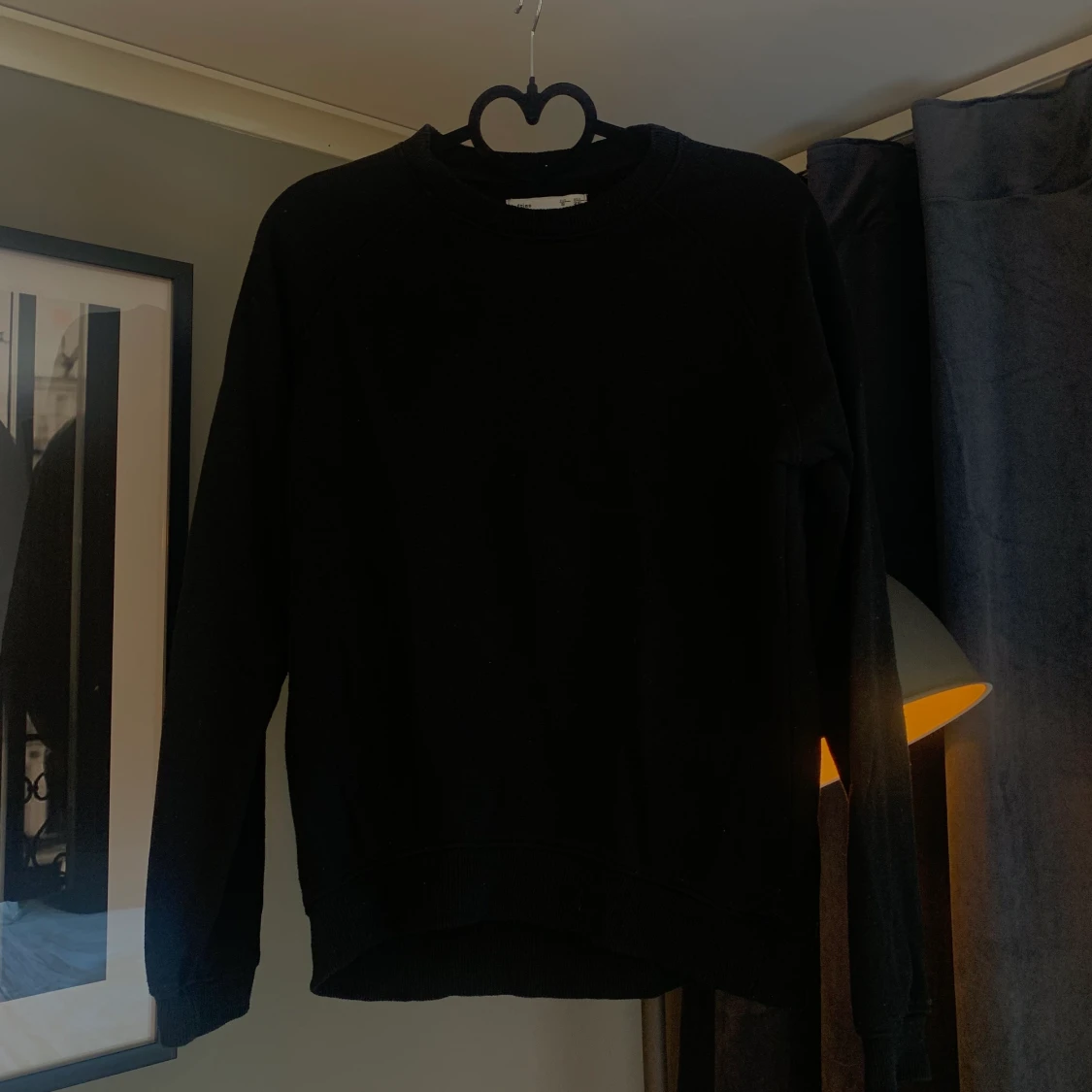 Svart college tröja