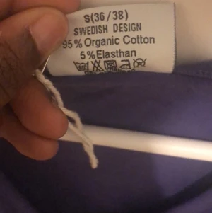 Klänning strl S/M - De är bra skick har använt den 1 gång, har inte haft den så länge ock jättesnygg för att gå ut med vänner eller på fest