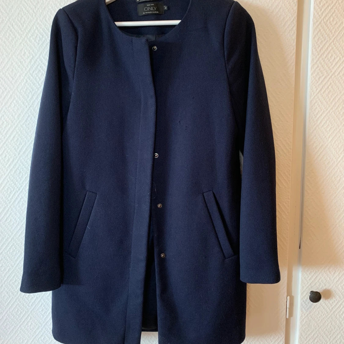 Marinblå kappa - 90