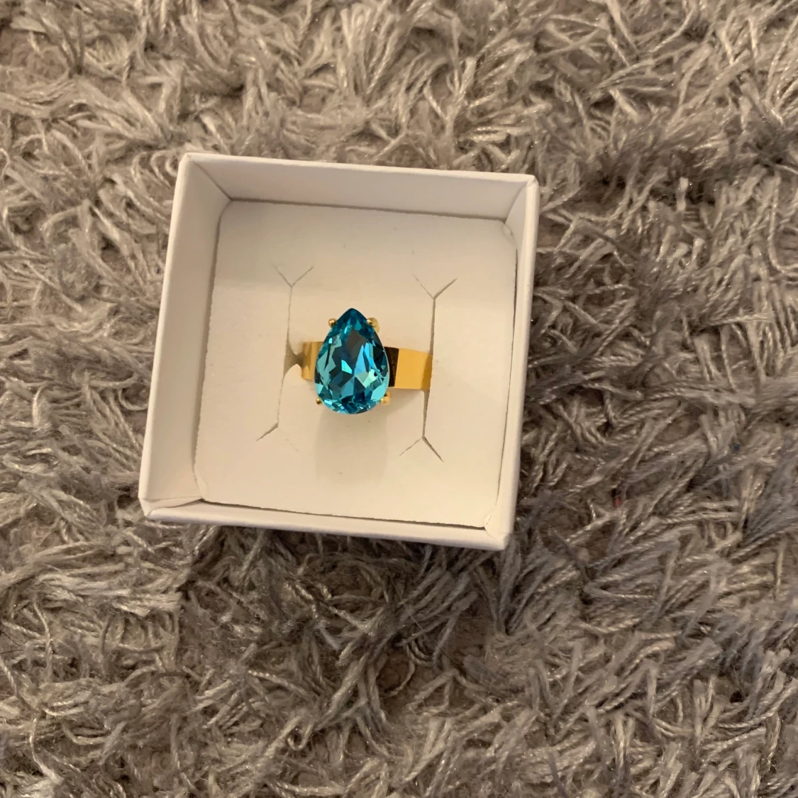 Caroline svedbom ring