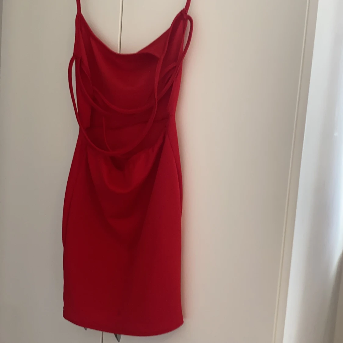 Klänning öppen rygg 