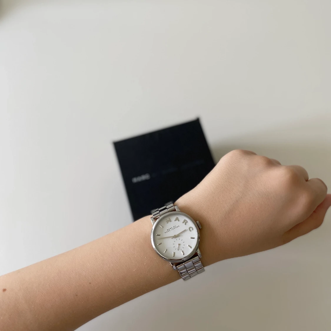 Silvrig Marc Jacobs klocka - 90