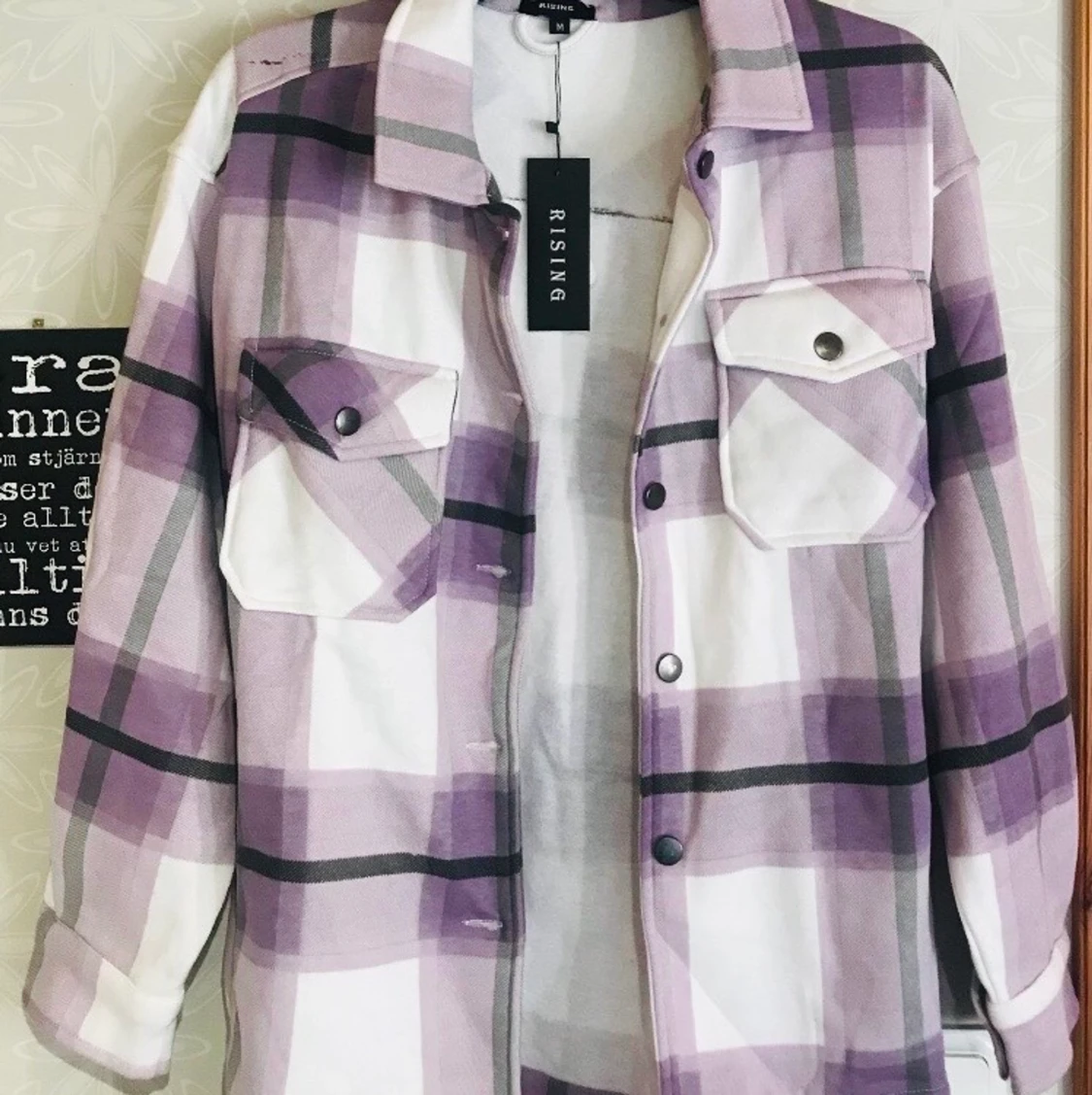 Helt ny! lila mönstrad skjortjacka  - 90