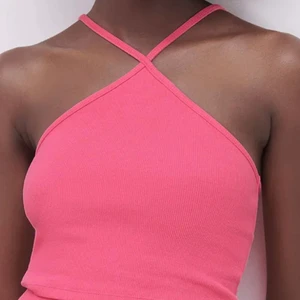 Tröja Rosa - Tröja I rosa, har storlekarna S-M!💓🛍Om flera är intresserade blir det budgivning. Bud Från 100kr💓💕🌈🌈