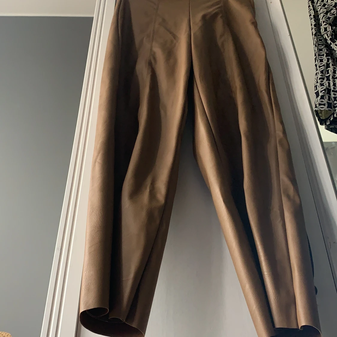 Gina tricot skin byxor strl S - 90