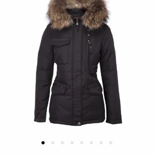 Hollies jacka Livingo - Hollies jacka i storlek 34, passar även 36