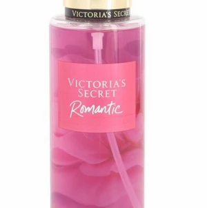 Victoria’s secret mist - Säljer än mist från Victoria secret i lukten Romantic. Köpte den för 200 kr, det är en 250 ml flaska varav jag kanske har använt 30 ml. Säljer då jag har insett att jag är allergisk mot parfym. 
