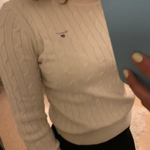 Gant - Gant stickad tröja använd 2 ggr, köparen står för frakt