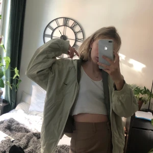 Vintage Nike jacka - Supercool men kommer tyvärr inte till användning, storleken är beroende på hur man vill att den ska sitta