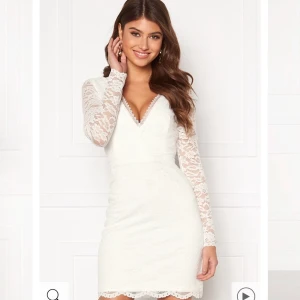 Studentklänning  - Jätte fin klänning från bubbleroom av Chiara forthi, Milano använd 1 gång, därför kommer denna vara lite dyrare köparen står för frakten 