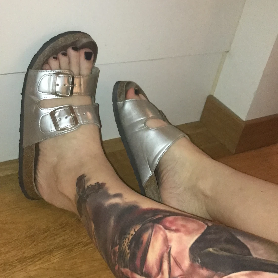 Sköna silvertofflor