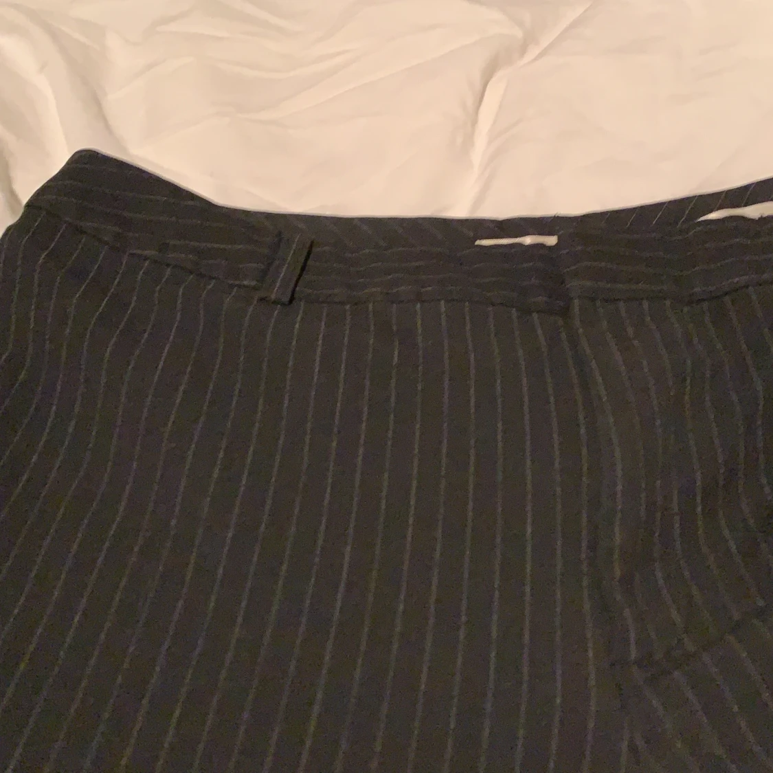 Svarta kostymbyxor  - 90