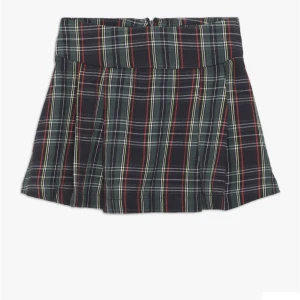 Rutig Tenniskjol  - Superfin tenniskjol med justerbar midja😻 Kan bäras både lågmidjad och vanligt!