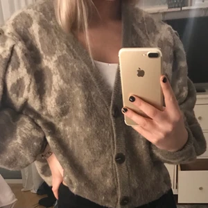 Kofta zara - Super fin kofta från zara. Köpt för 399 men endast använt den några gånger. 