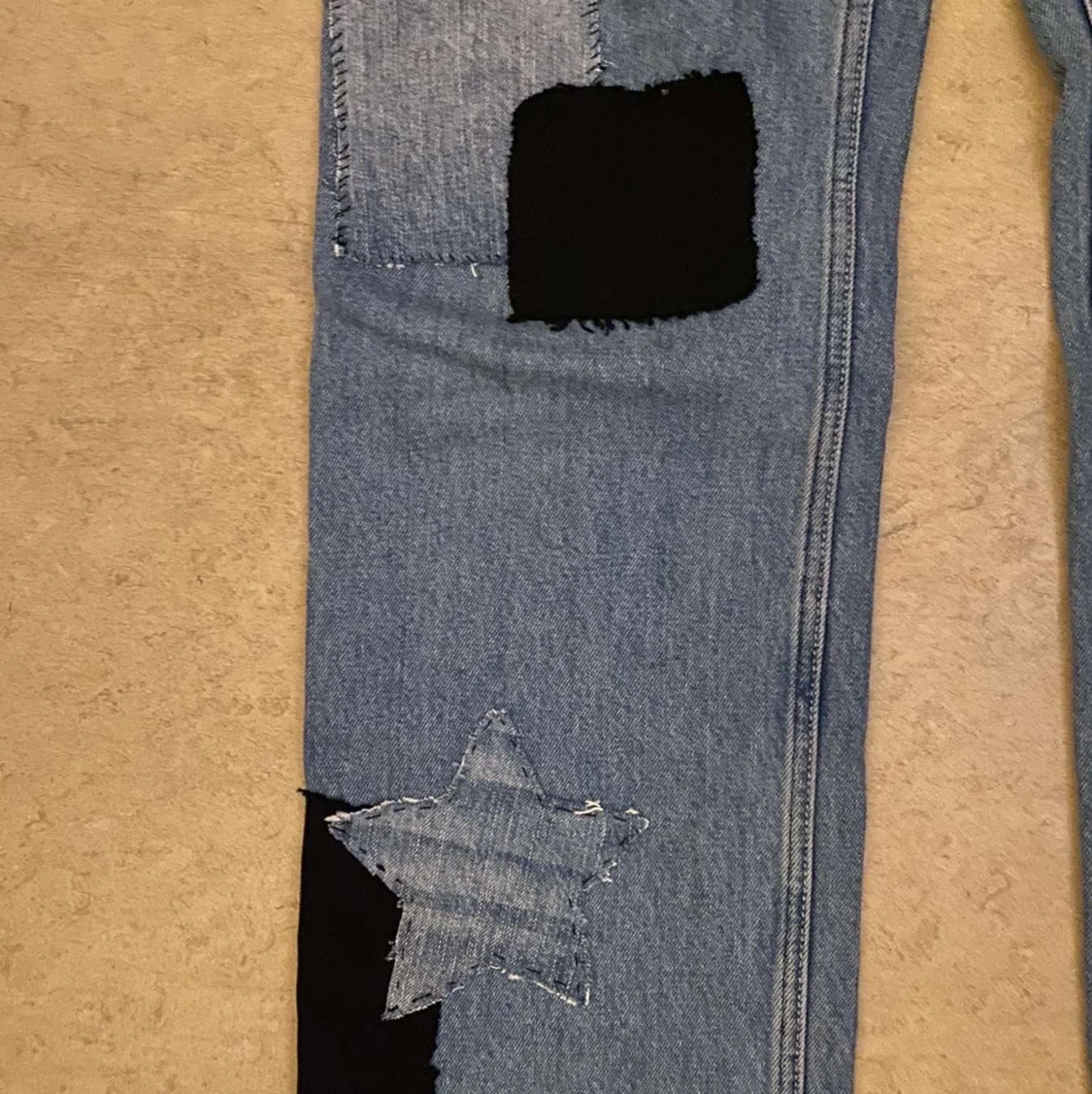 Weekday jeans med en unik touch - 91