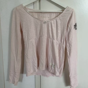 Odd Molly blus storlek 0 (XS) - Säljer min superfina Odd Molly blus i storlek 0 (XS). Säljes för 100kr plus frakt (62kr)! 🤍 
