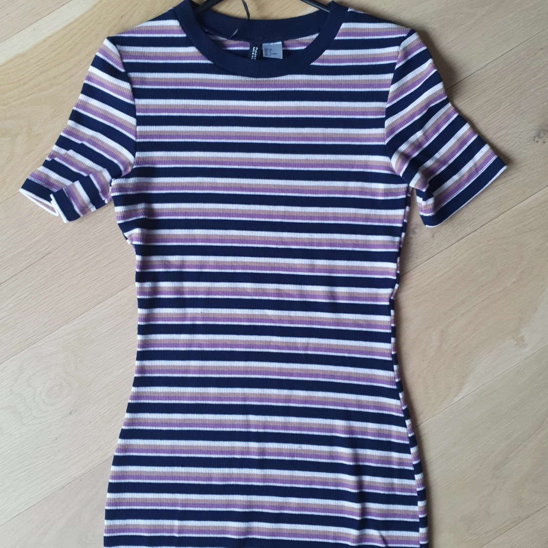 Figurnära klänning  - 90