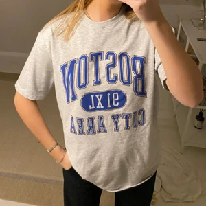 Ball t shirt  - Oversized t shirt från bershka 💕 köparen står för frakten 