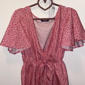 Rosa blus  - Storlek S