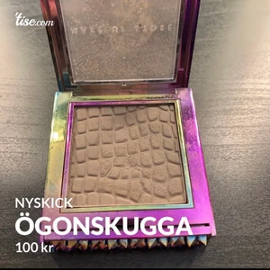Ögonskugga  - Make up store 
