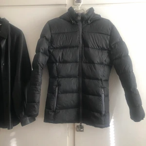 Colmar jacka  - Mycket bra skick använd 1 vinter storlek S