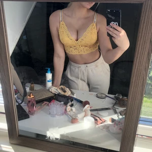 storlek S - gul liten topp