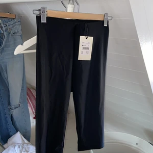 Cyckelbyxor strl XS - Svarta cyckelbyxor. Bra skick, ej använda. Inköpspris 199:-