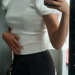 Zara topp - Fin topp från Zara, i bra skick strl S 💖 80 kr + 45 kr frakt