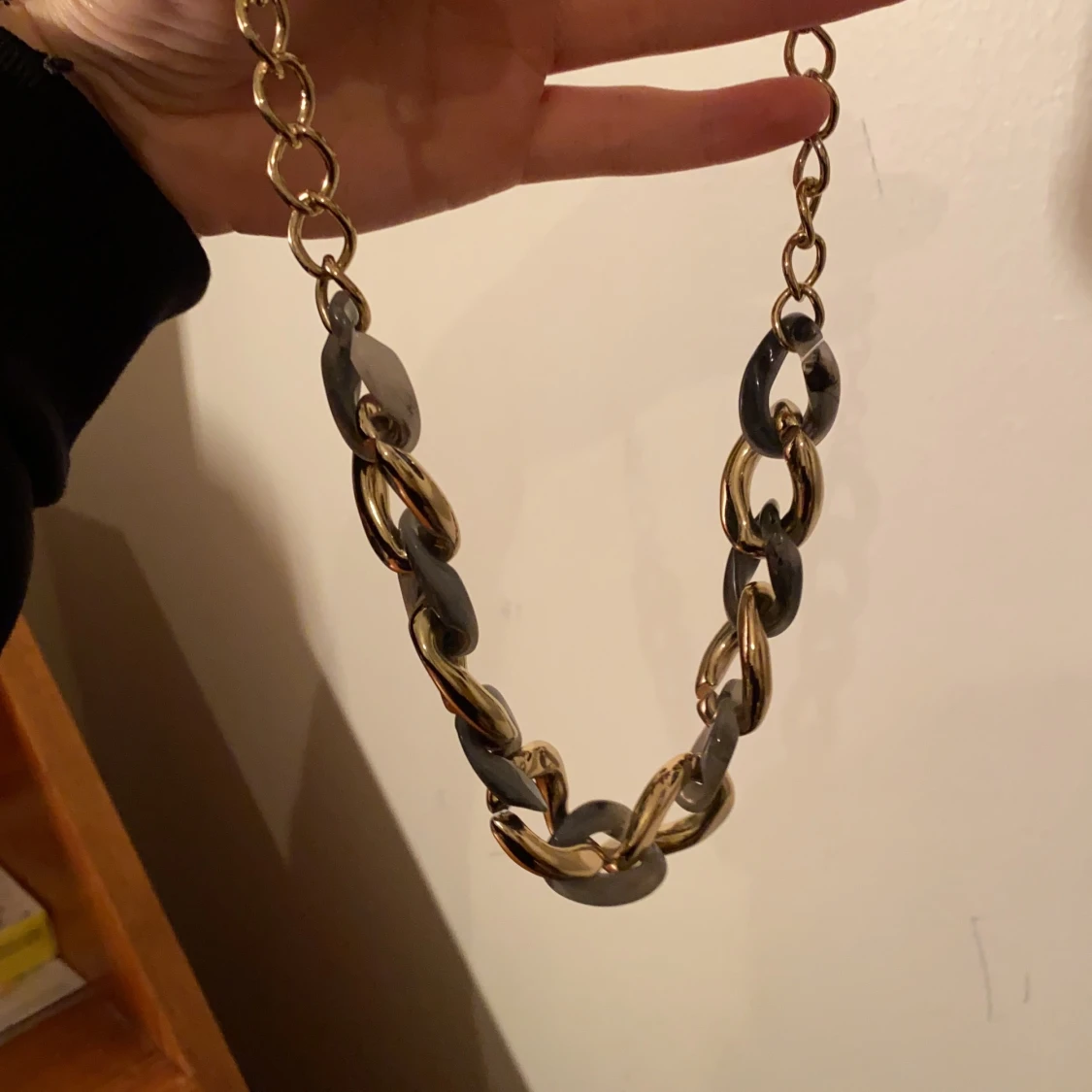 Halsband guld och grå - 90