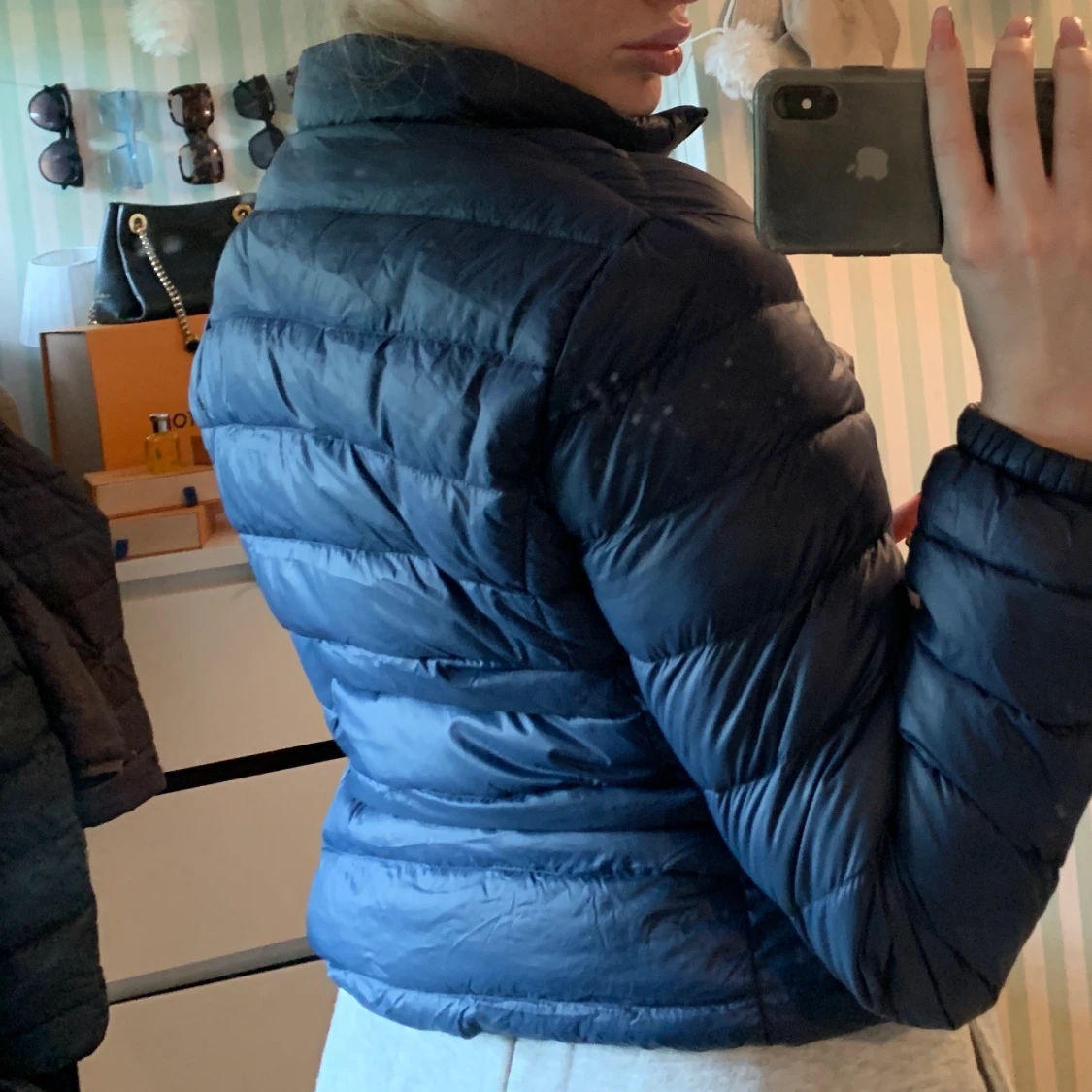 Blå enkel dunjacka ! - 90