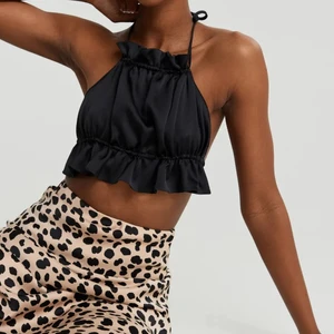 Topp från gina - Topp från Gina. Aldrig använd🤍⭐️ nypris 259kr, tar bud från 120💞 köparen står för frakt