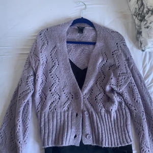 Cardigan - En fin och oanvänd cardigan från Lindex.  Möts upp i sthlm