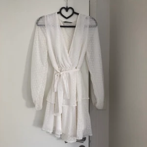 Klänning  - Klänning från Shein. Endast använd en gång! 