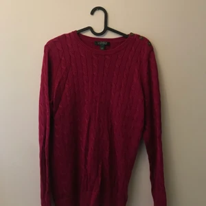Ralph Lauren stickad tröja  - Mörk röd stickad tröja, oanvänd, storlek L