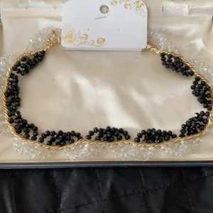 Helt ny halsband  - Helt ny halsband 