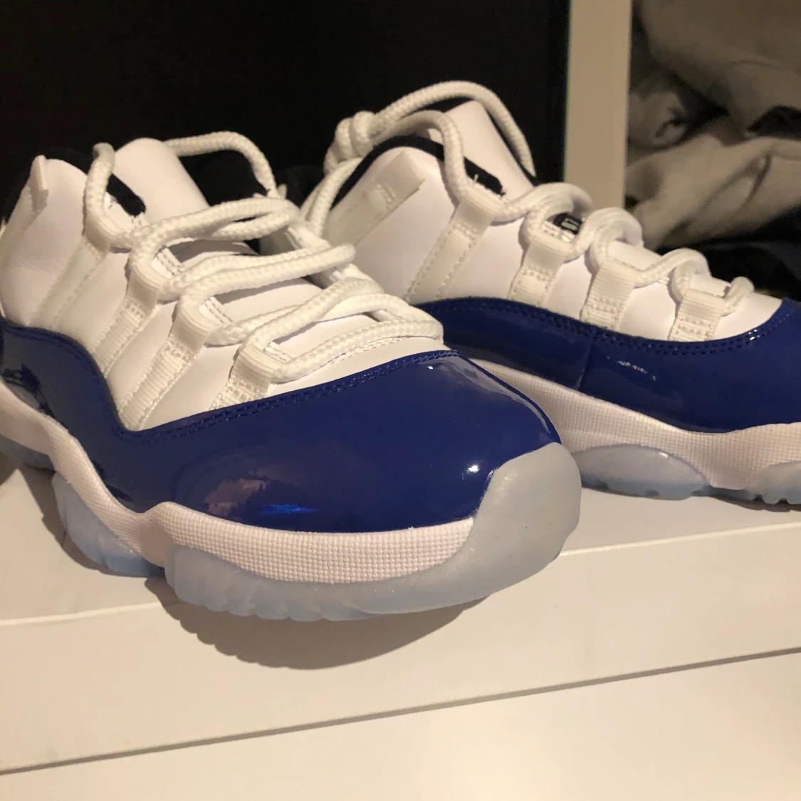 Jorden 11 retro low storlek 36