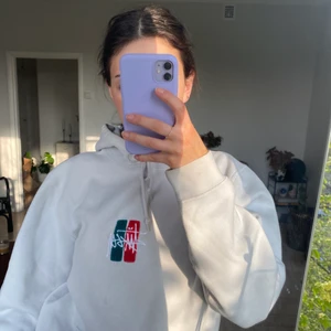 Stussy hoodie - Mysigaste stussy hoodien i finaste färgen!! Säljer bara om jag får ett bra pris🤎 skick 8/10