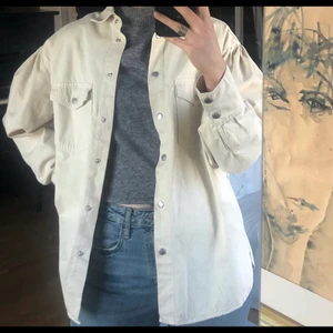 Sommar/vår jacka  - Sommar/vårjacka från Gina tricot, som tyvärr inte används ✨✨