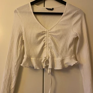 Tröja  - Aldrig använd tröja, köparen står frakten 🌸