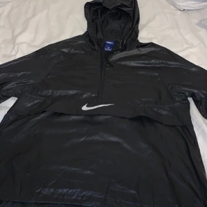 Nike windrunner/vindjacka - Köpt för 750kr. säljer pga för liten för mig nu