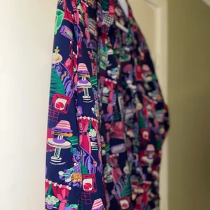 Rolig färgglad skjorta - mycket fint skick! 80s vibe