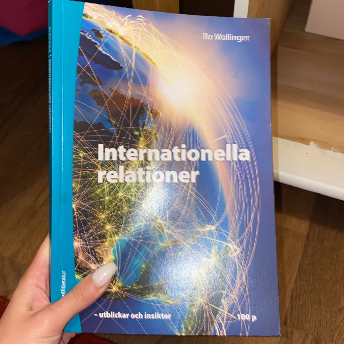 Internationella relationer bok
