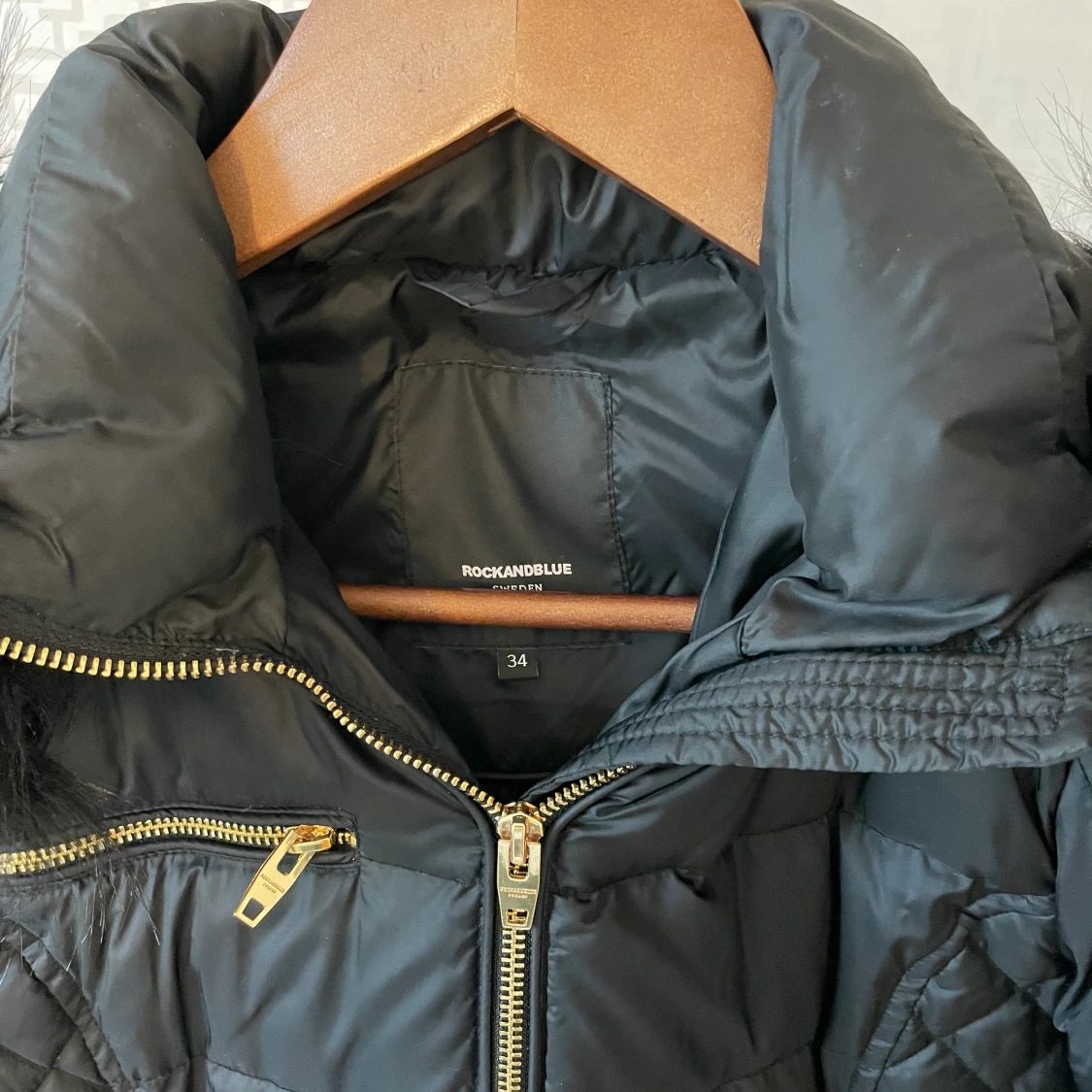 Rock and blue jacka - 91