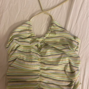 Topp  - 50kr frakt ingår ❤️