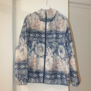 Windbreaker  - Windbreaker köpt i Rom. Fint skick