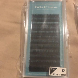 Iiwaka lashes  - Ett paket med fransar som du själv gör, dock utan franslim